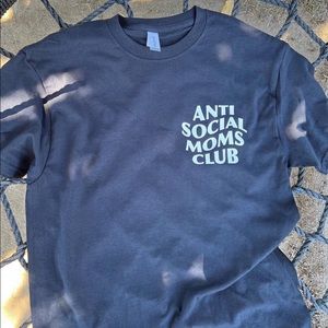 anti social moms club tee